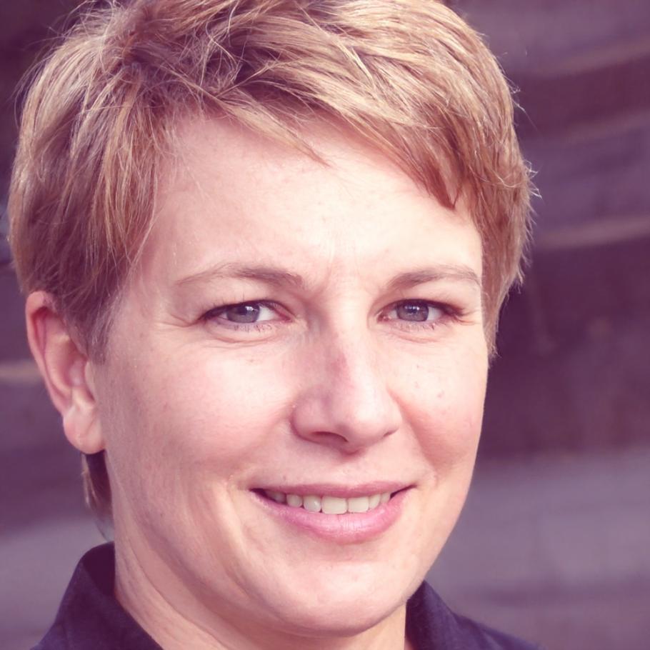 Věra Horáčková, finanční analytička